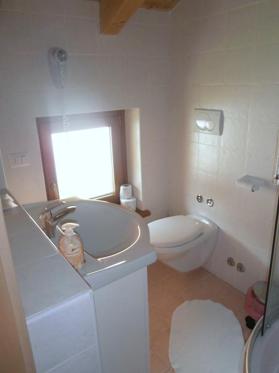 Ai Vecchi Molini Bed and Breakfast Castello Tesino Rum bild