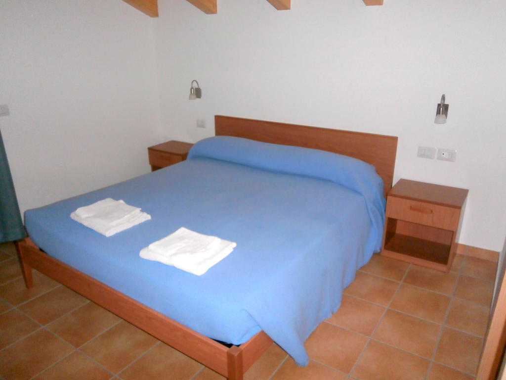 Ai Vecchi Molini Bed and Breakfast Castello Tesino Rum bild